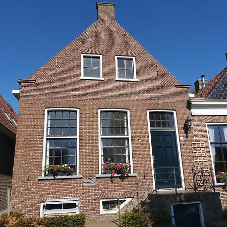 De Wachtkaemer in De olde banck Stavoren Buitenkant foto
