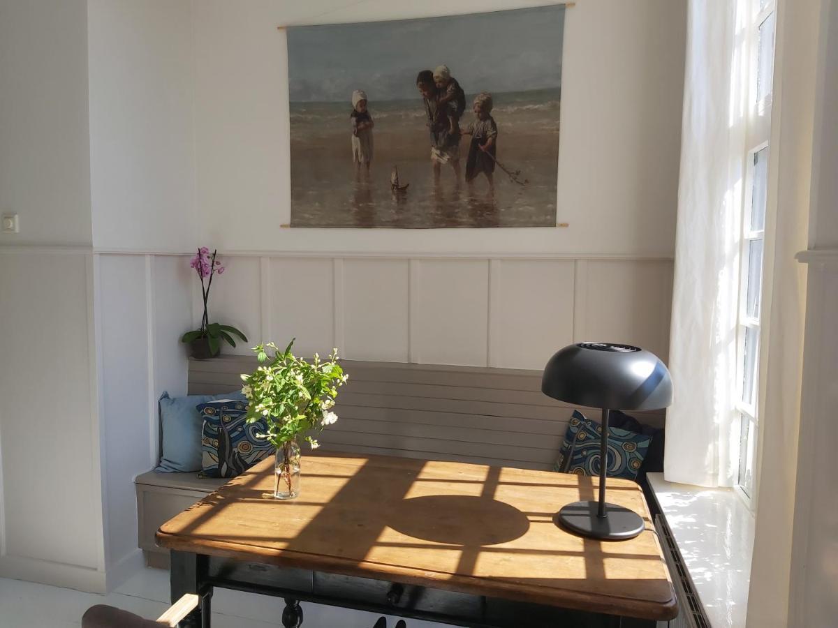 De Wachtkaemer in De olde banck Stavoren Buitenkant foto